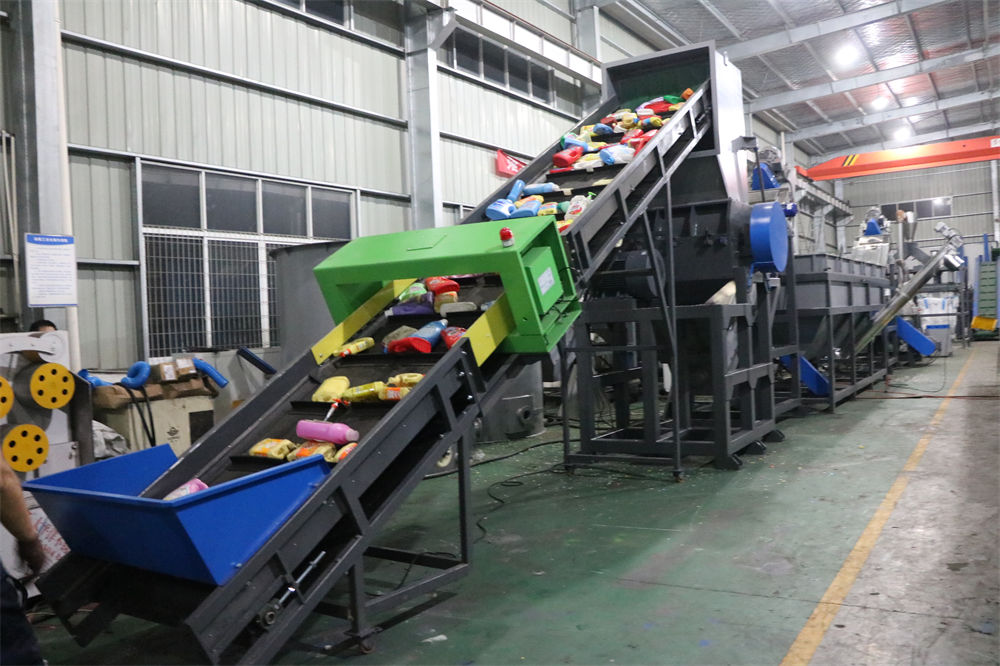 Plastic Recycling Machine