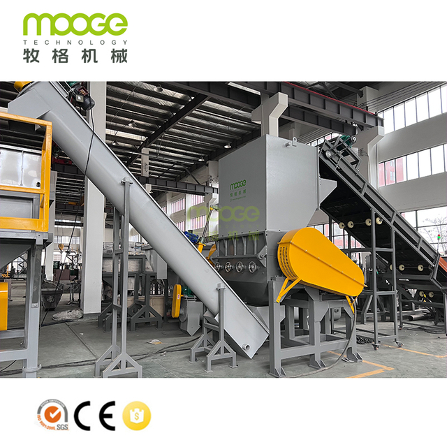 High Quality Waste Plastic PET Bottles Flakes Crushing And Washing Drying Recycling Line Plant